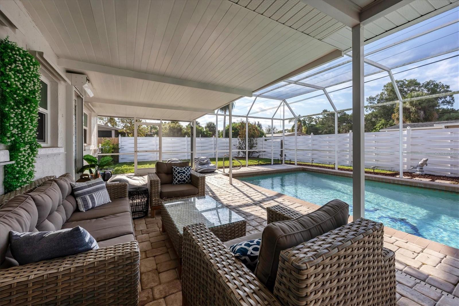 SOUTH GATE - Residential Lease