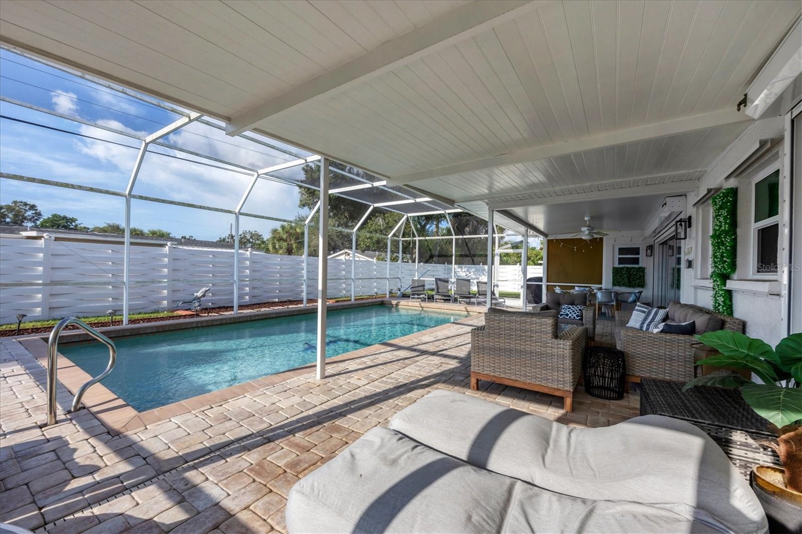 SOUTH GATE - Residential Lease