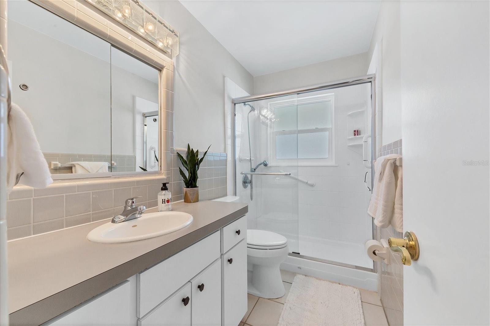 SOUTH GATE - Residential Lease