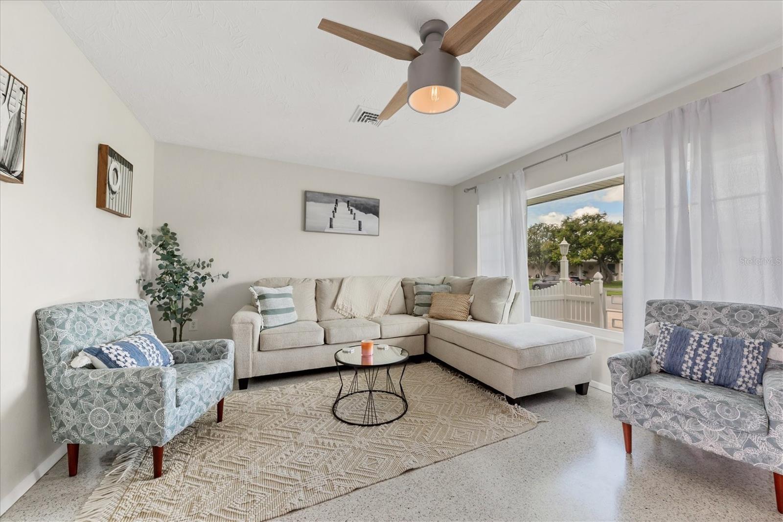 SOUTH GATE - Residential Lease