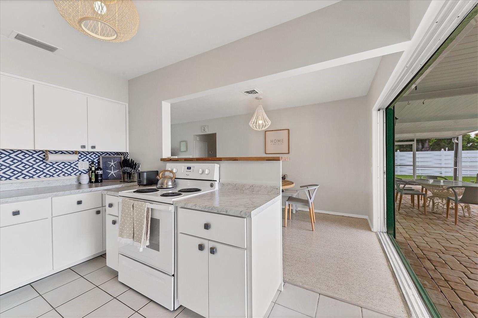 SOUTH GATE - Residential Lease