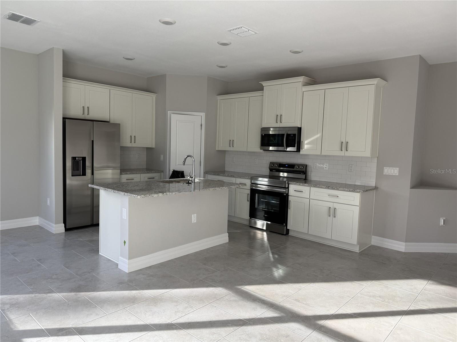 PORT CHARLOTTE SUB 17 - Residential Lease