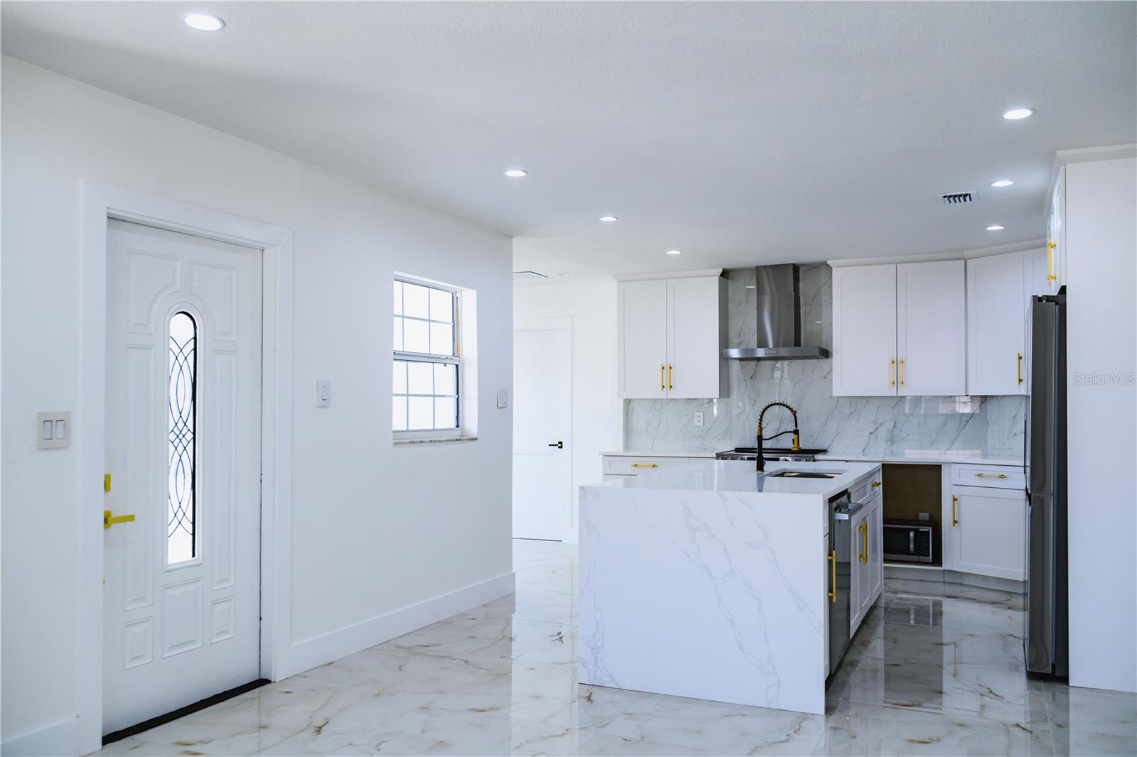 BONNIE BAY UNIT ONE - Residential