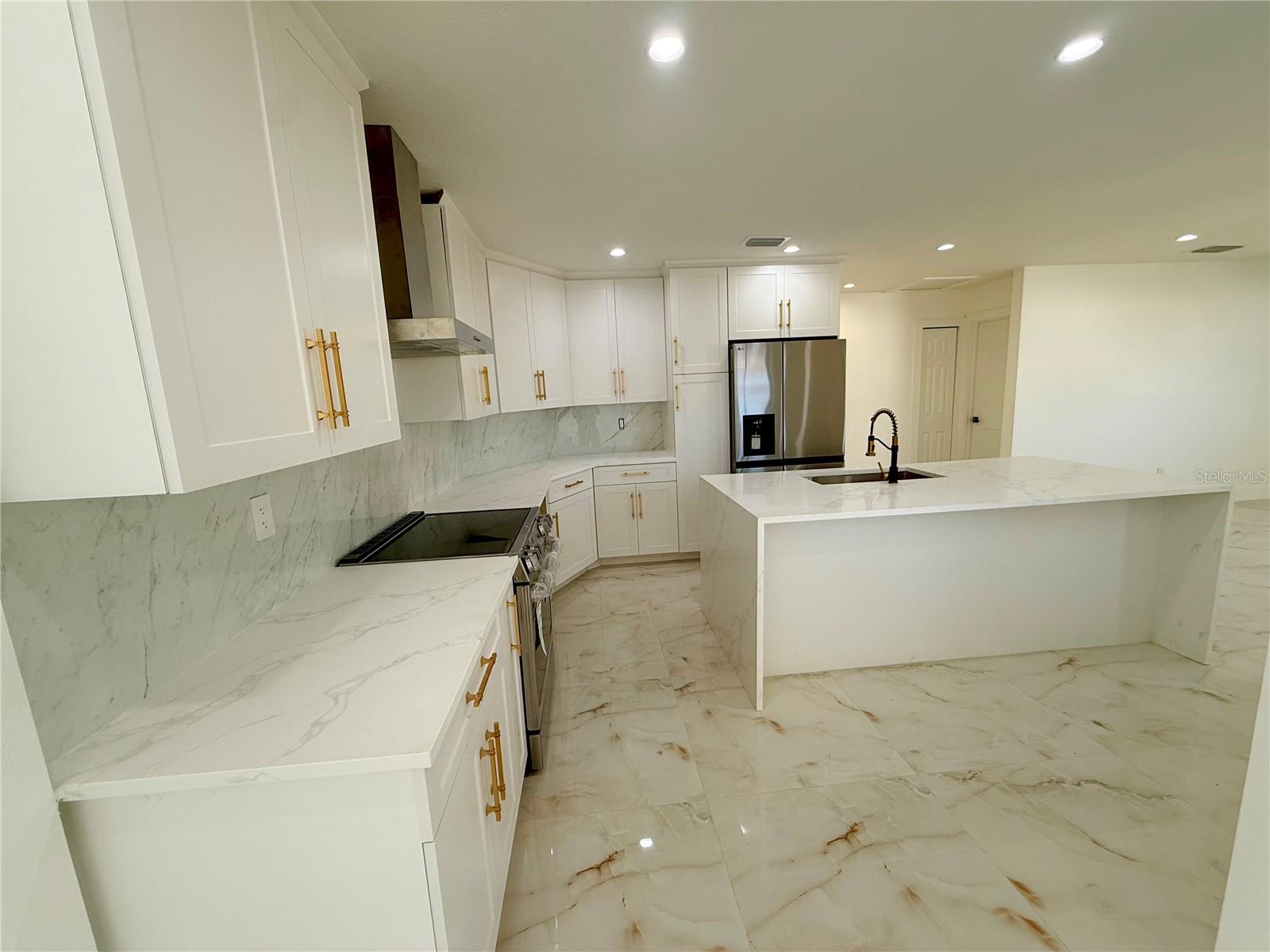 BONNIE BAY UNIT ONE - Residential