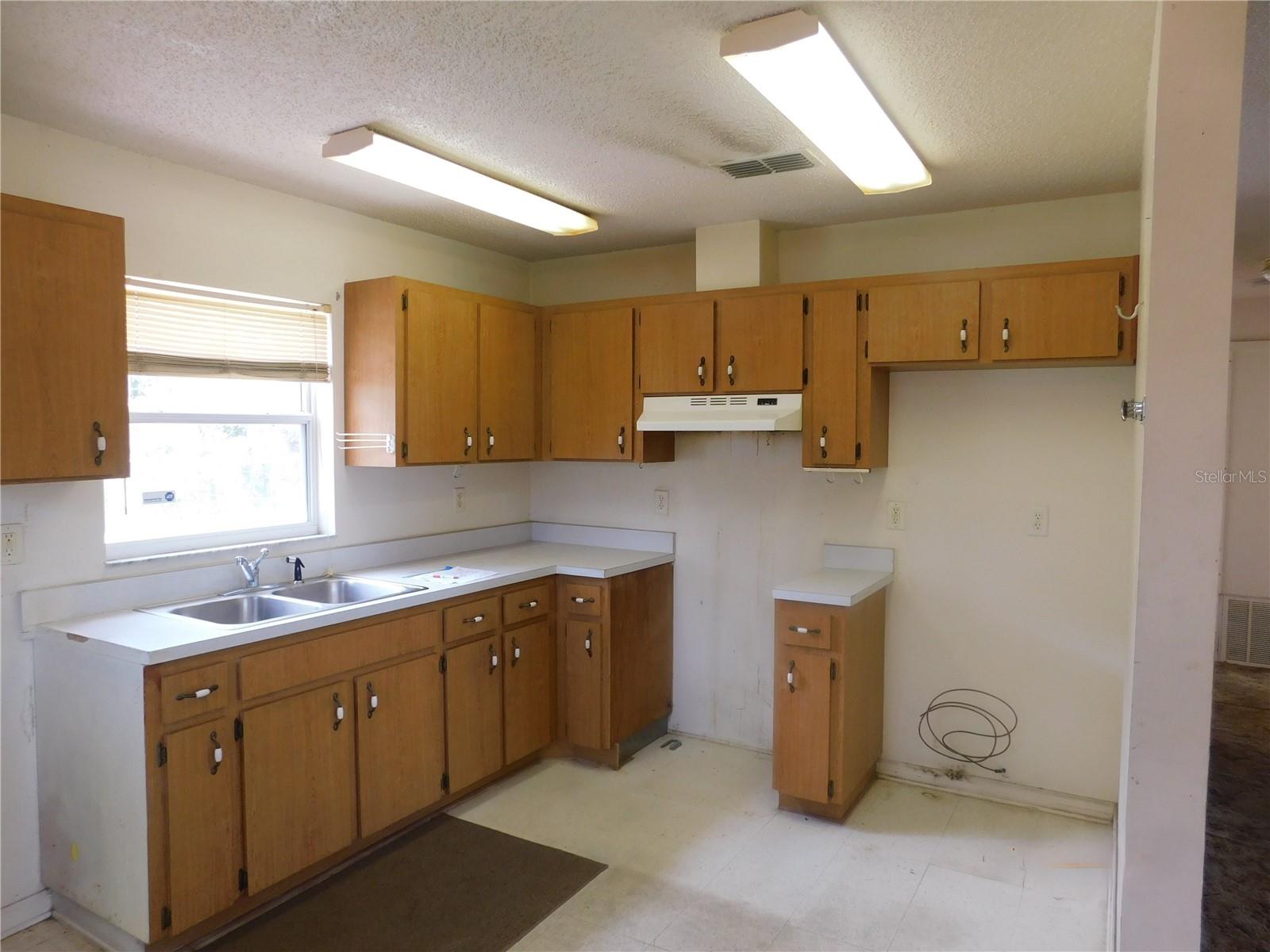 LINCOLN PARK SOUTH - Residential