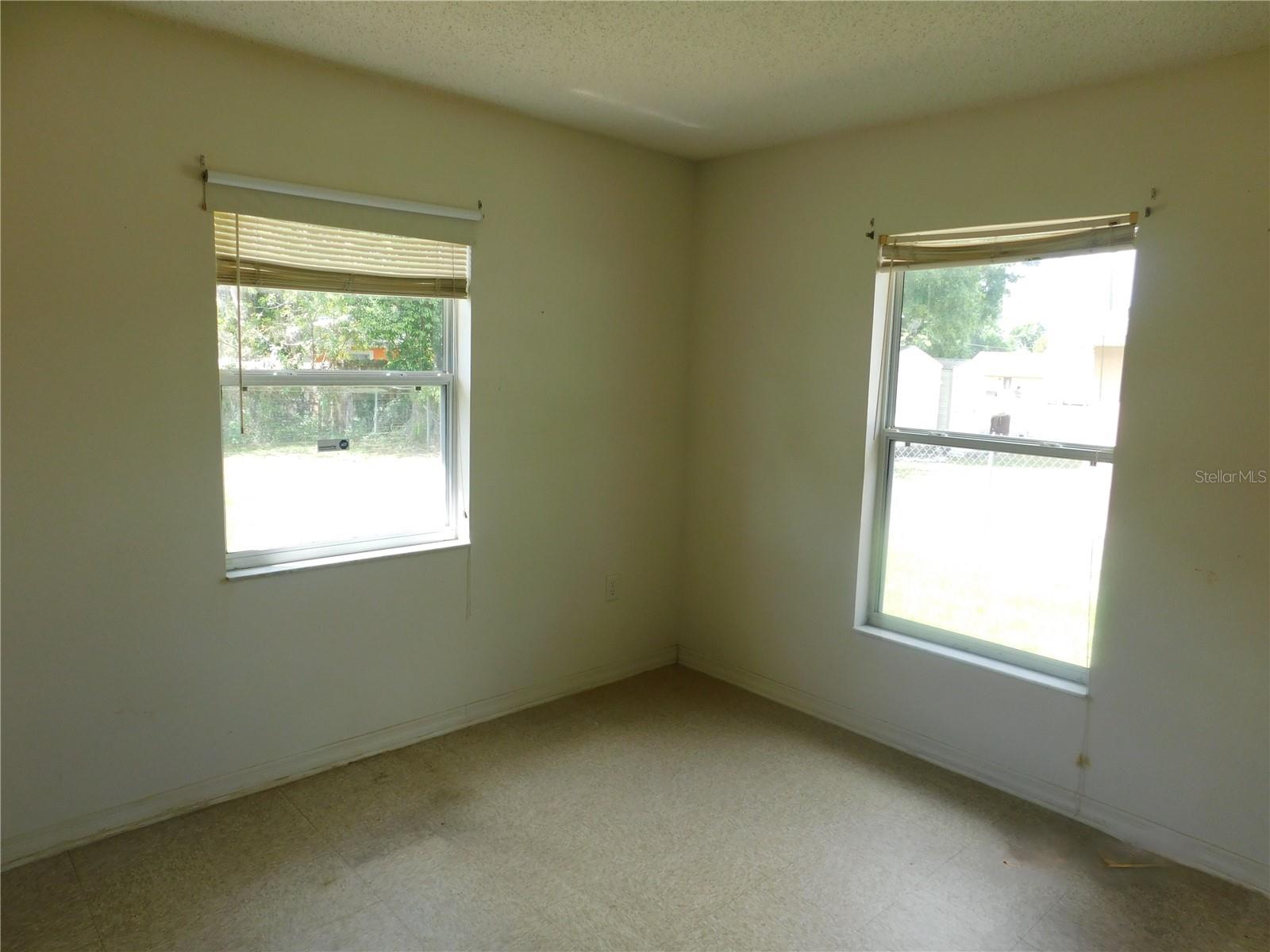 LINCOLN PARK SOUTH - Residential