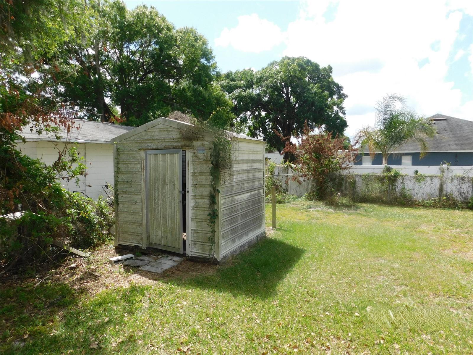 LINCOLN PARK SOUTH - Residential