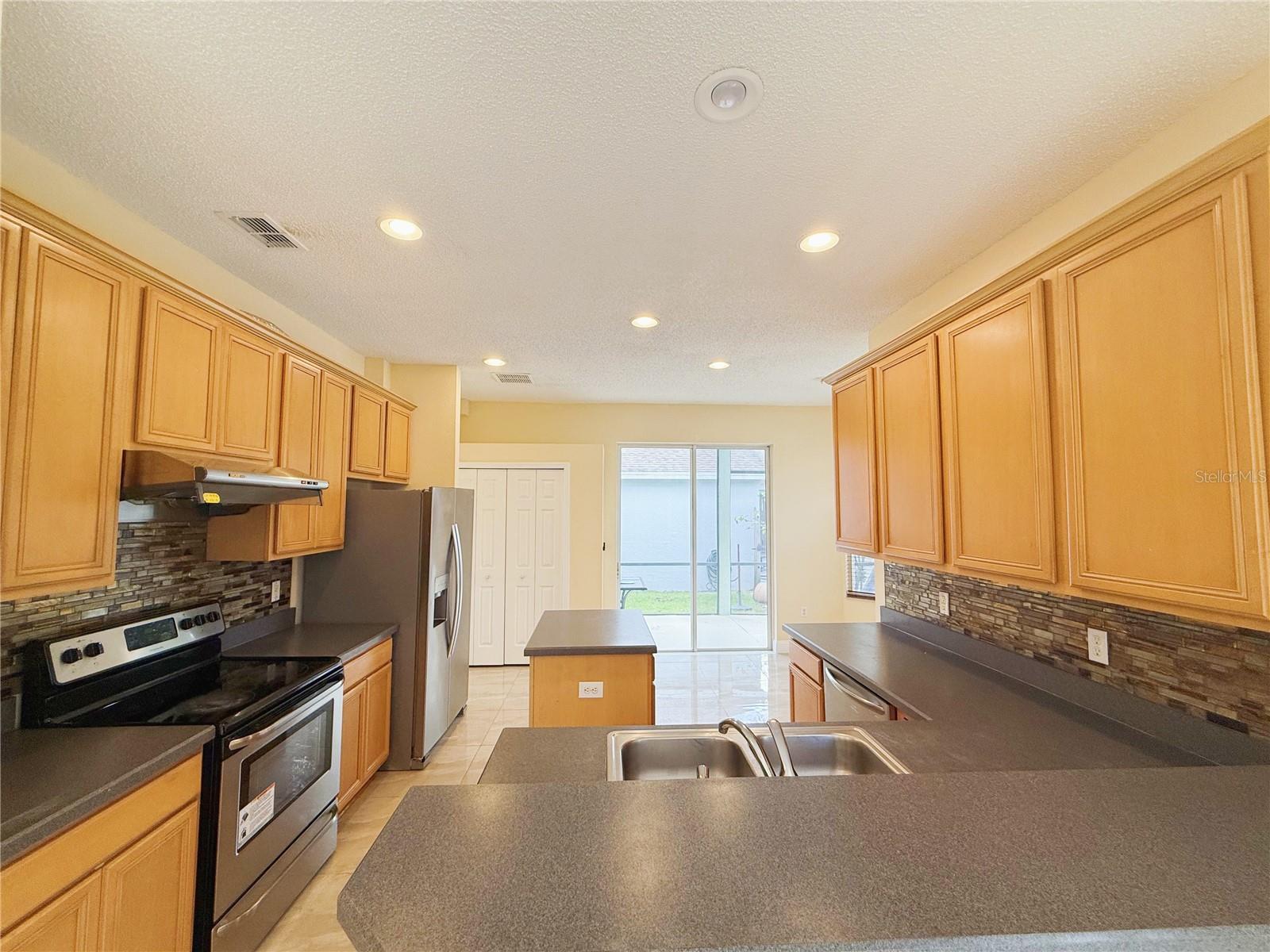 PARKSTONE UNIT 4 - Residential