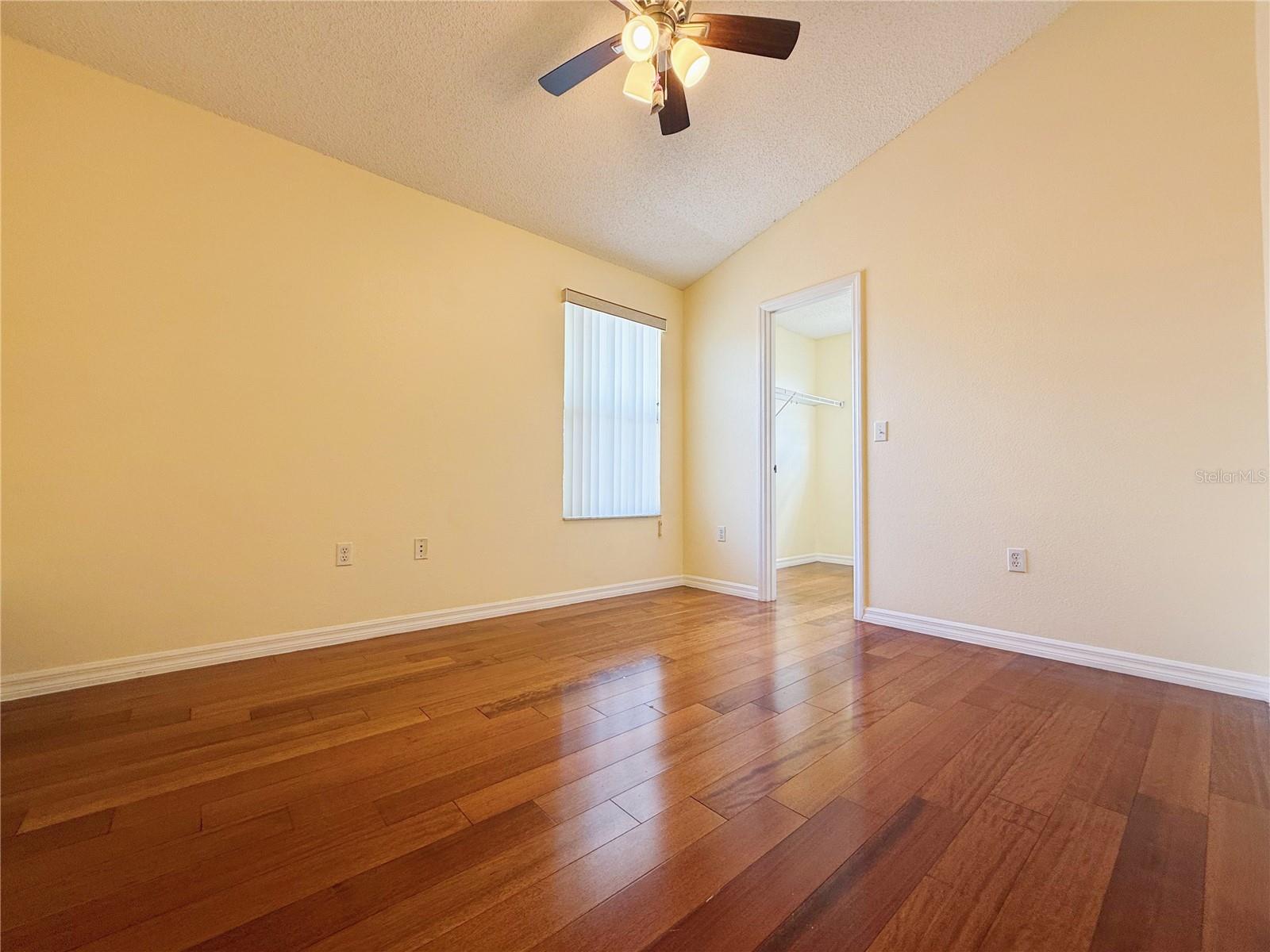 PARKSTONE UNIT 4 - Residential
