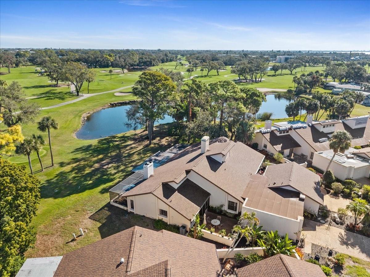 FAIRWAYS TWNHS & VILLAS - Residential