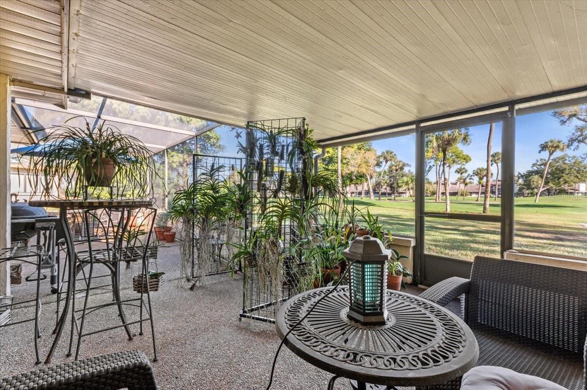 FAIRWAYS TWNHS & VILLAS - Residential