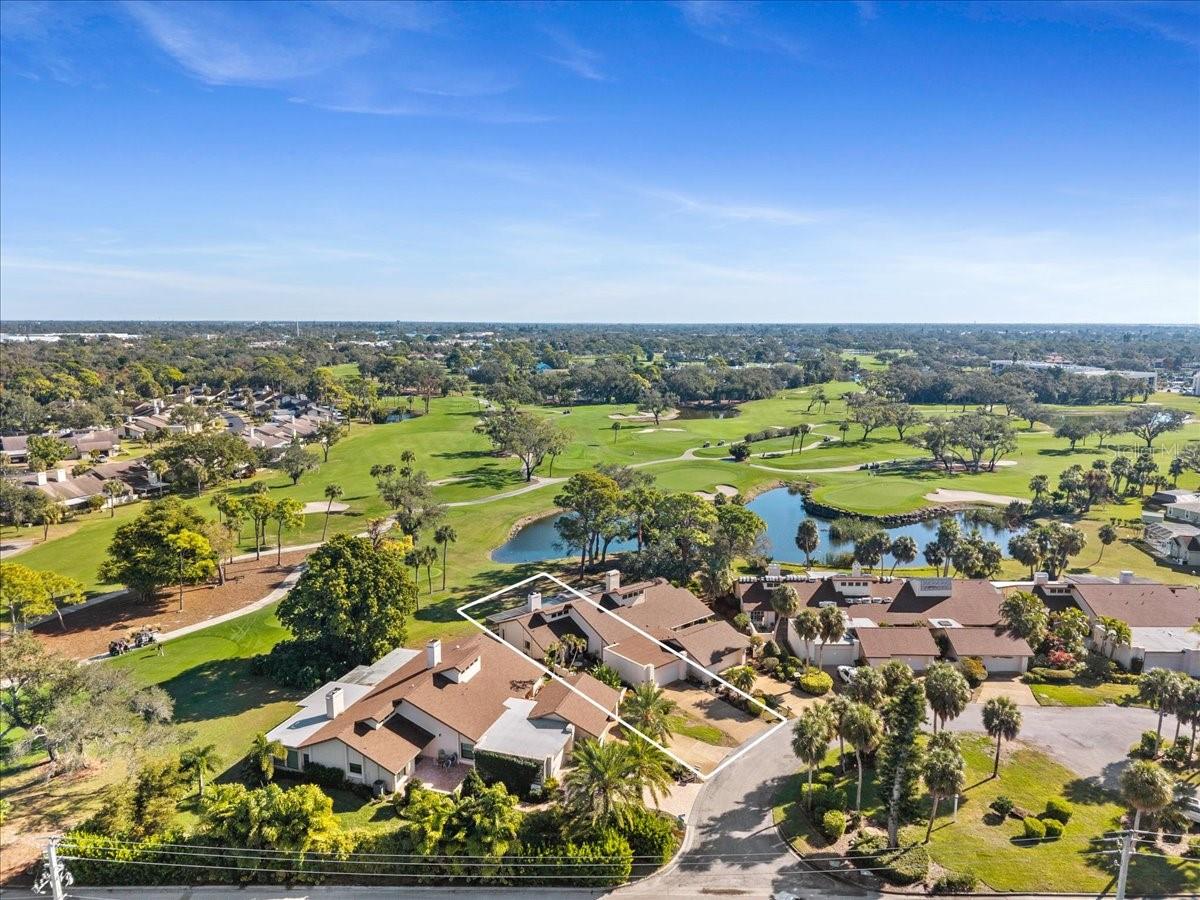 FAIRWAYS TWNHS & VILLAS - Residential