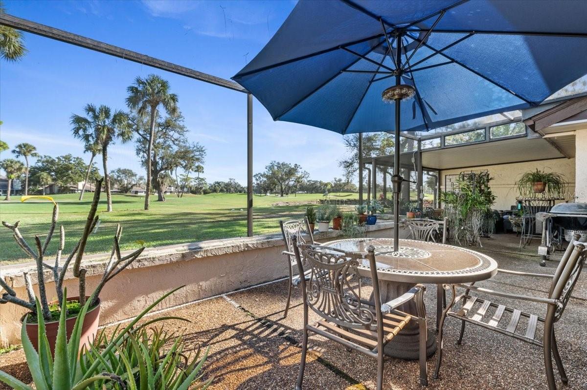 FAIRWAYS TWNHS & VILLAS - Residential