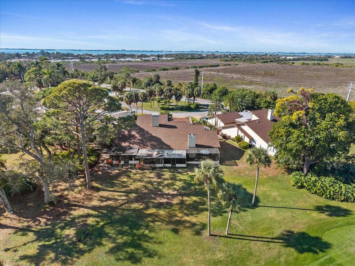 FAIRWAYS TWNHS & VILLAS - Residential