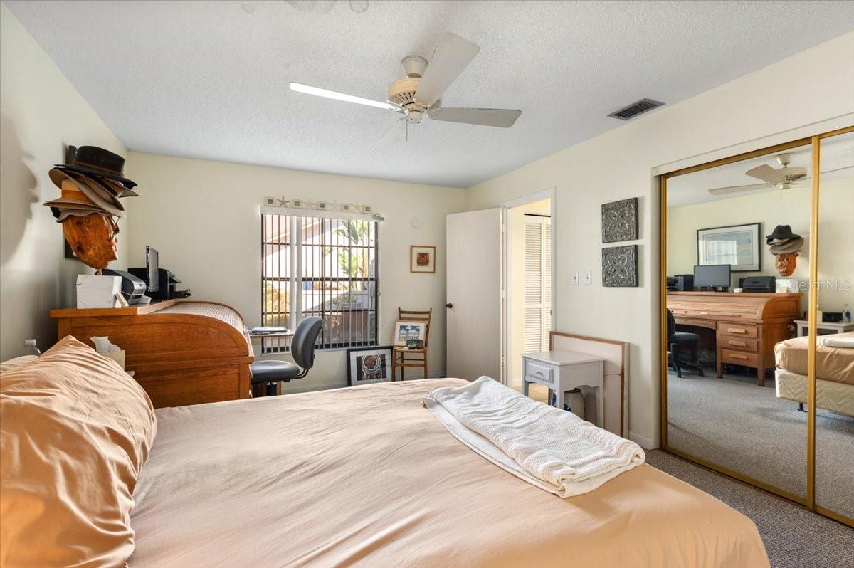 FAIRWAYS TWNHS & VILLAS - Residential