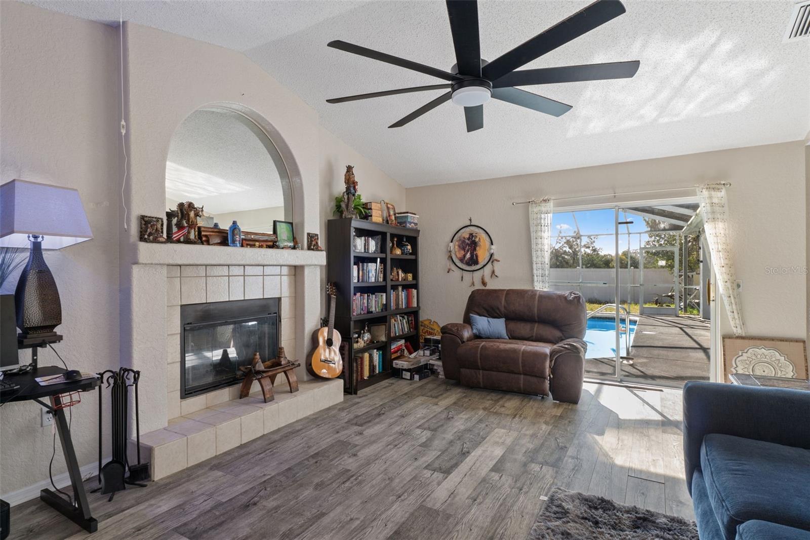 SPRING HILL - Residential
