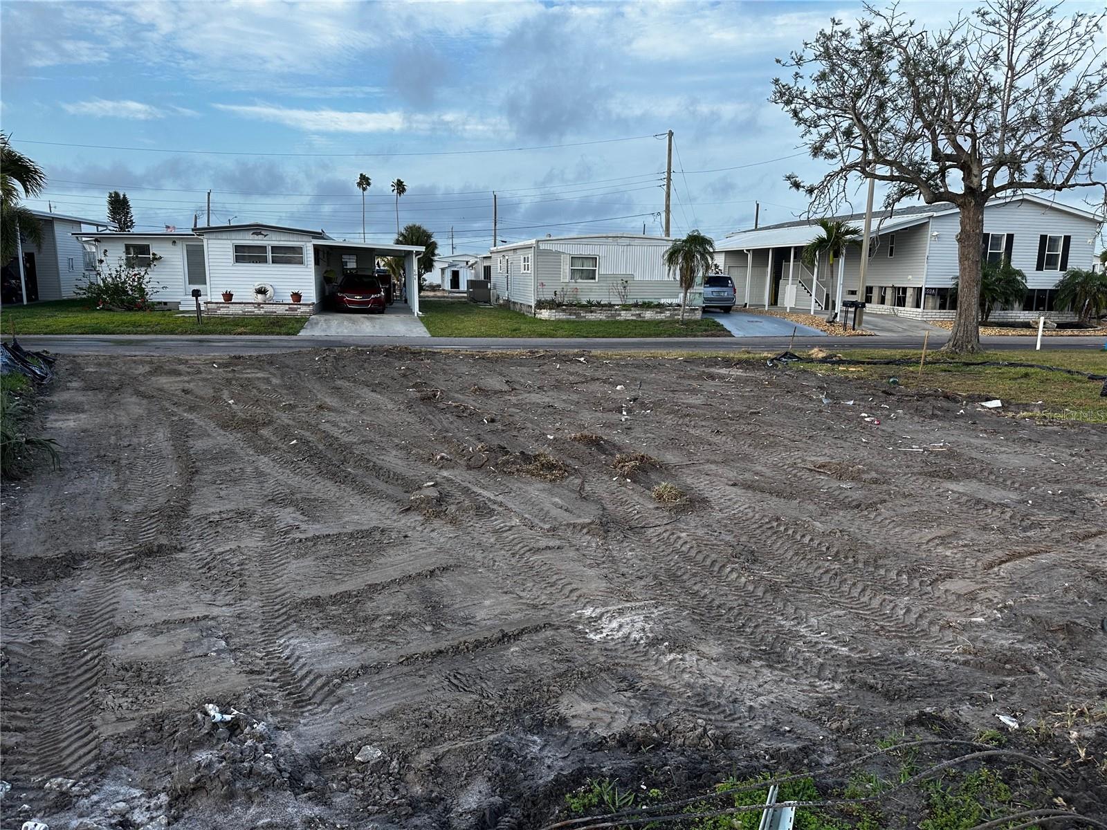 TROPIC ISLES CO-OP - Land