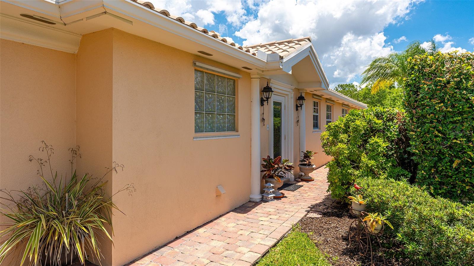 VILLAGEWALK - Residential