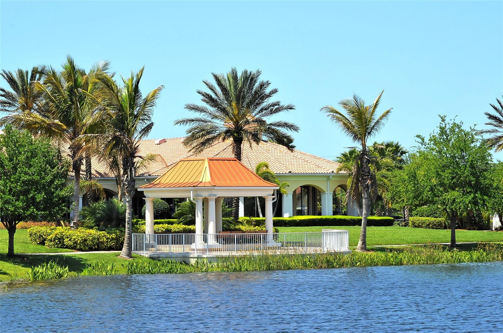 VILLAGEWALK - Residential