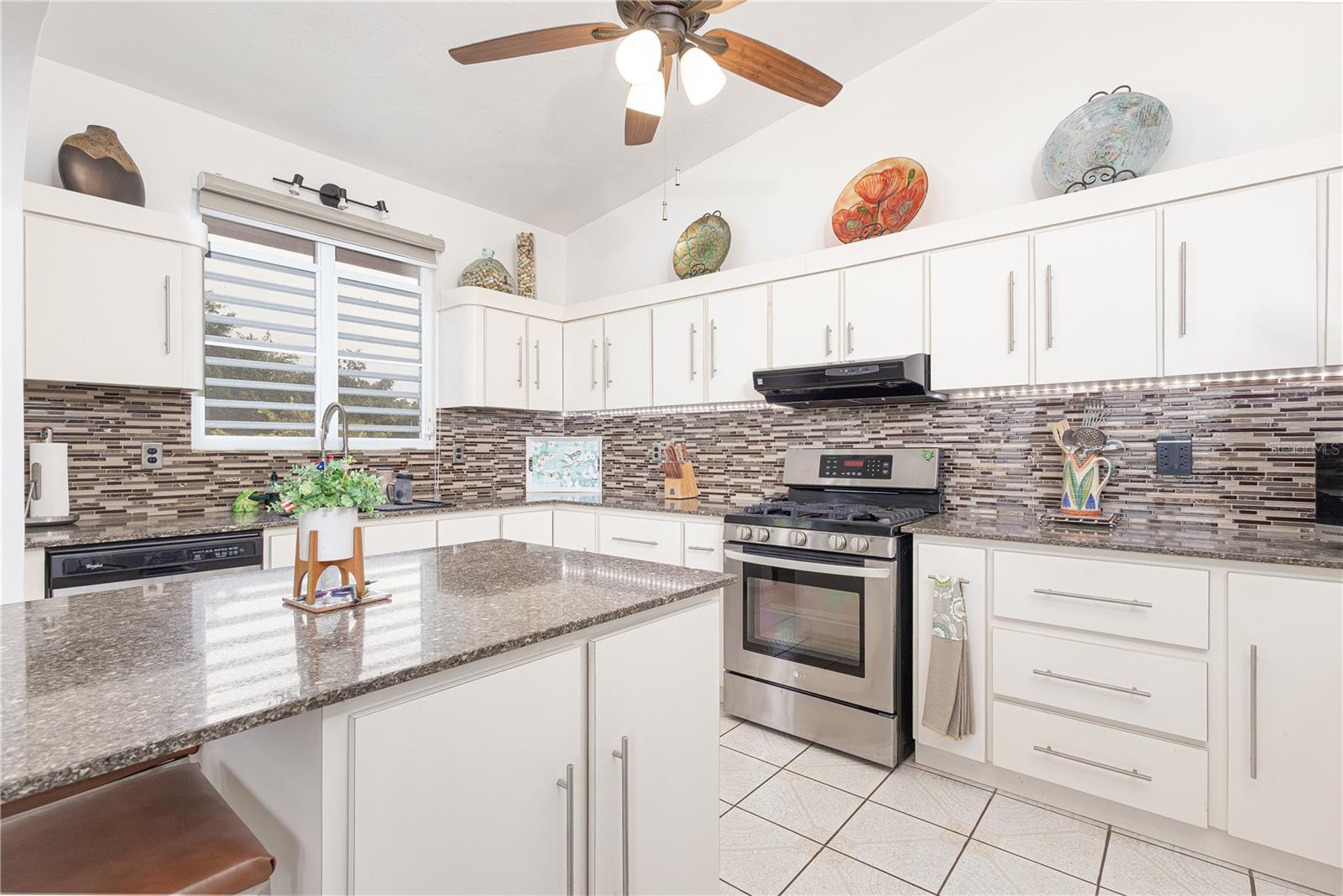 ISABELA PR - Residential