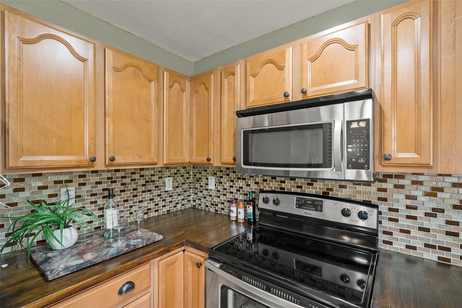 IDLEWILD ON THE HILLSBOROUGH - Residential