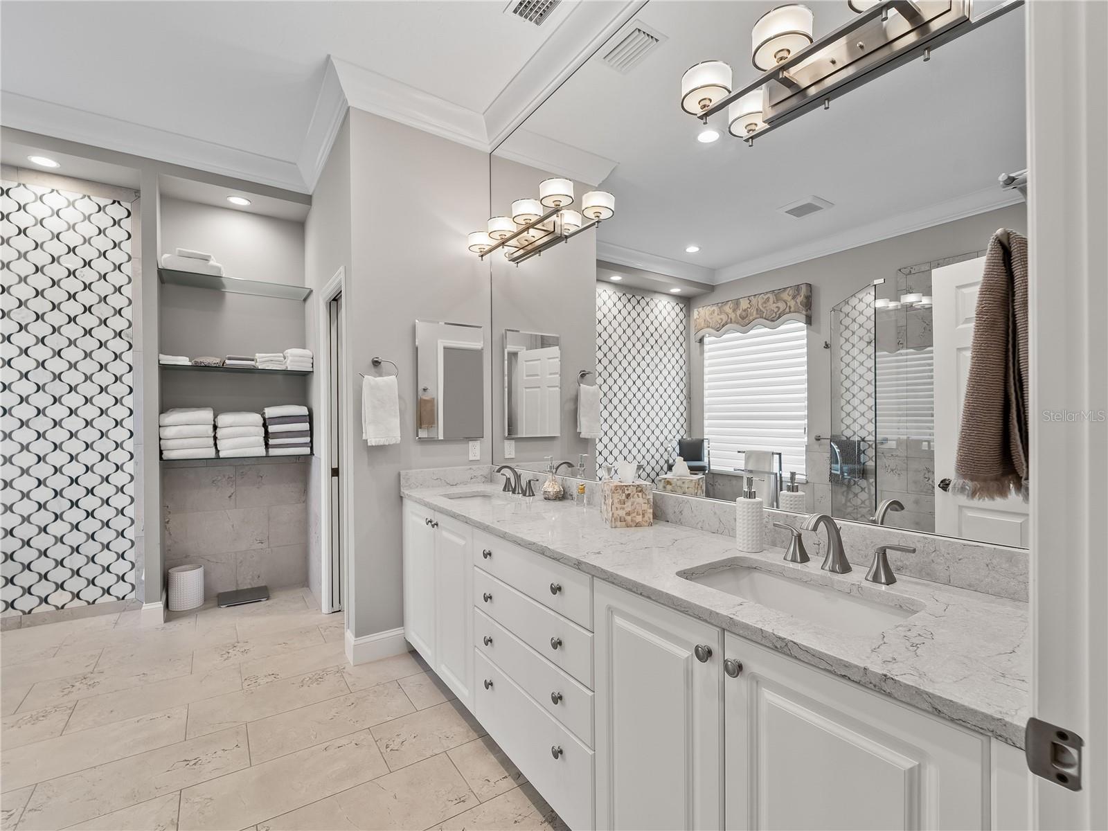 KENWOOD PARK - Residential