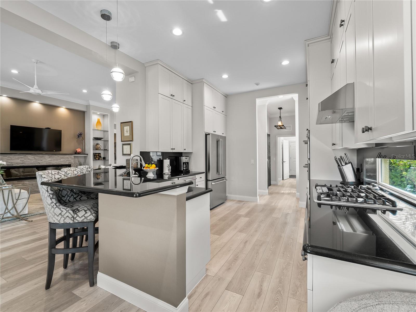 KENWOOD PARK - Residential