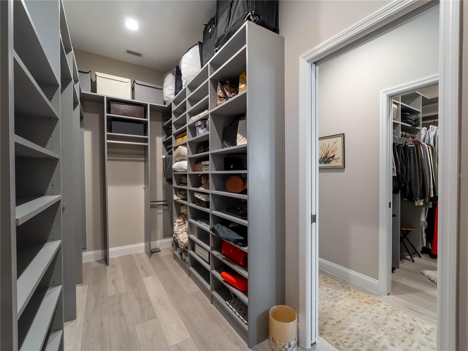 KENWOOD PARK - Residential