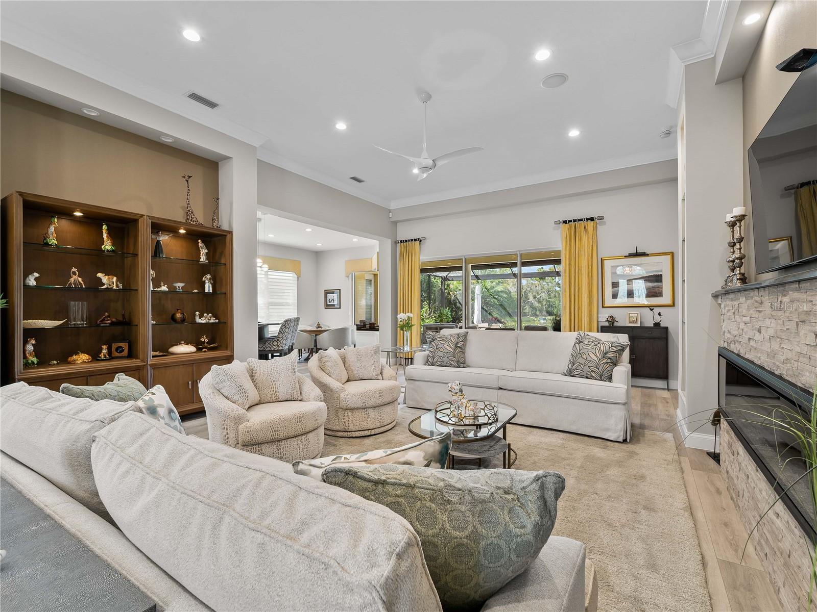 KENWOOD PARK - Residential