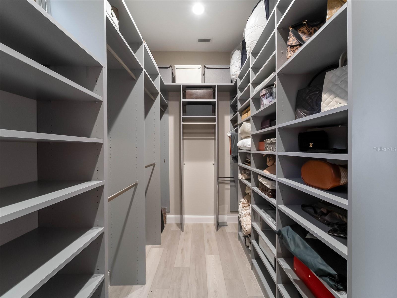 KENWOOD PARK - Residential