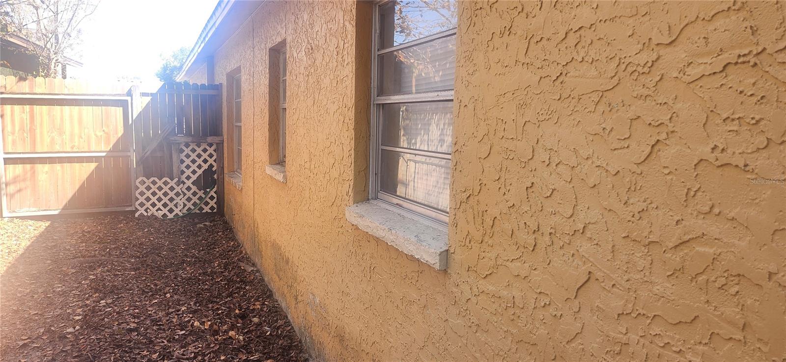 WILLOW LAKE - Residential