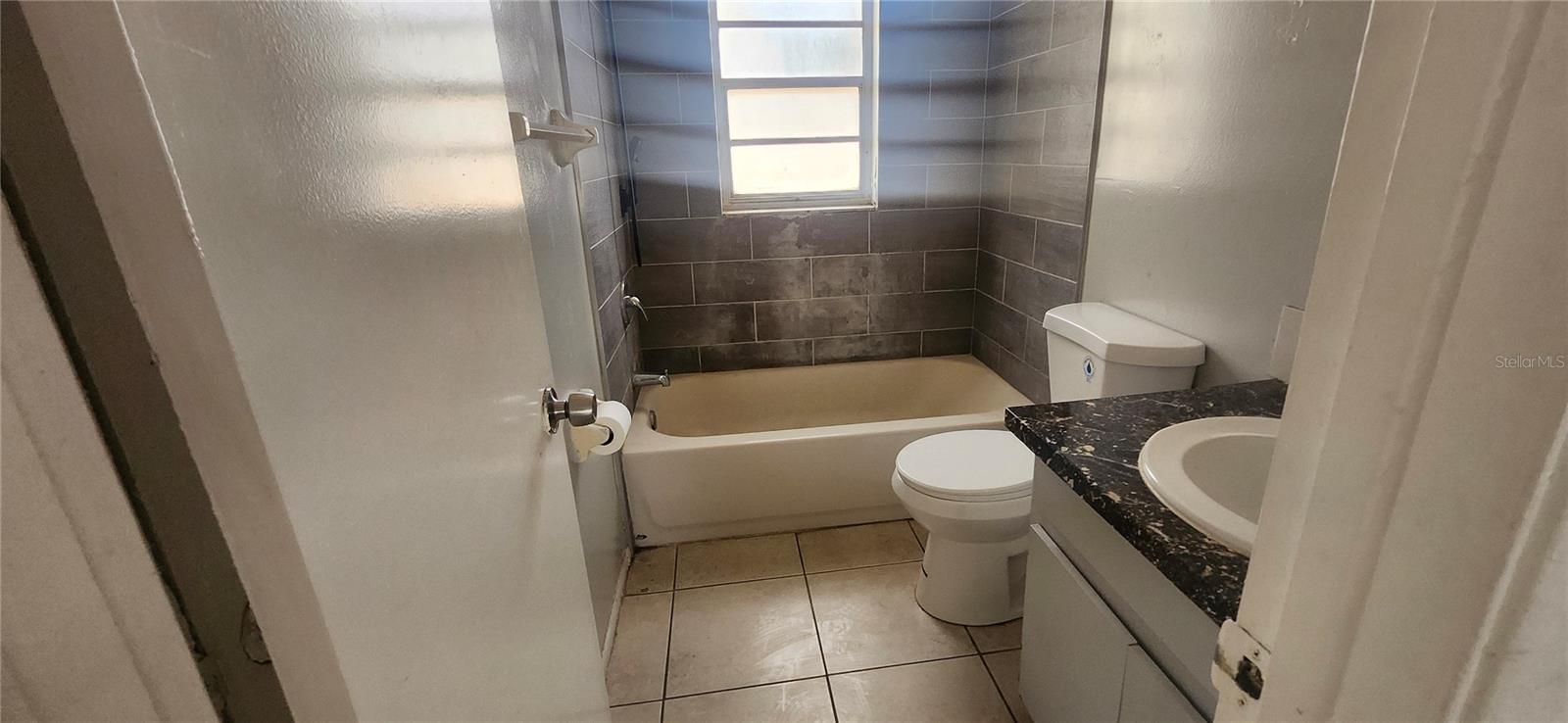 WILLOW LAKE - Residential