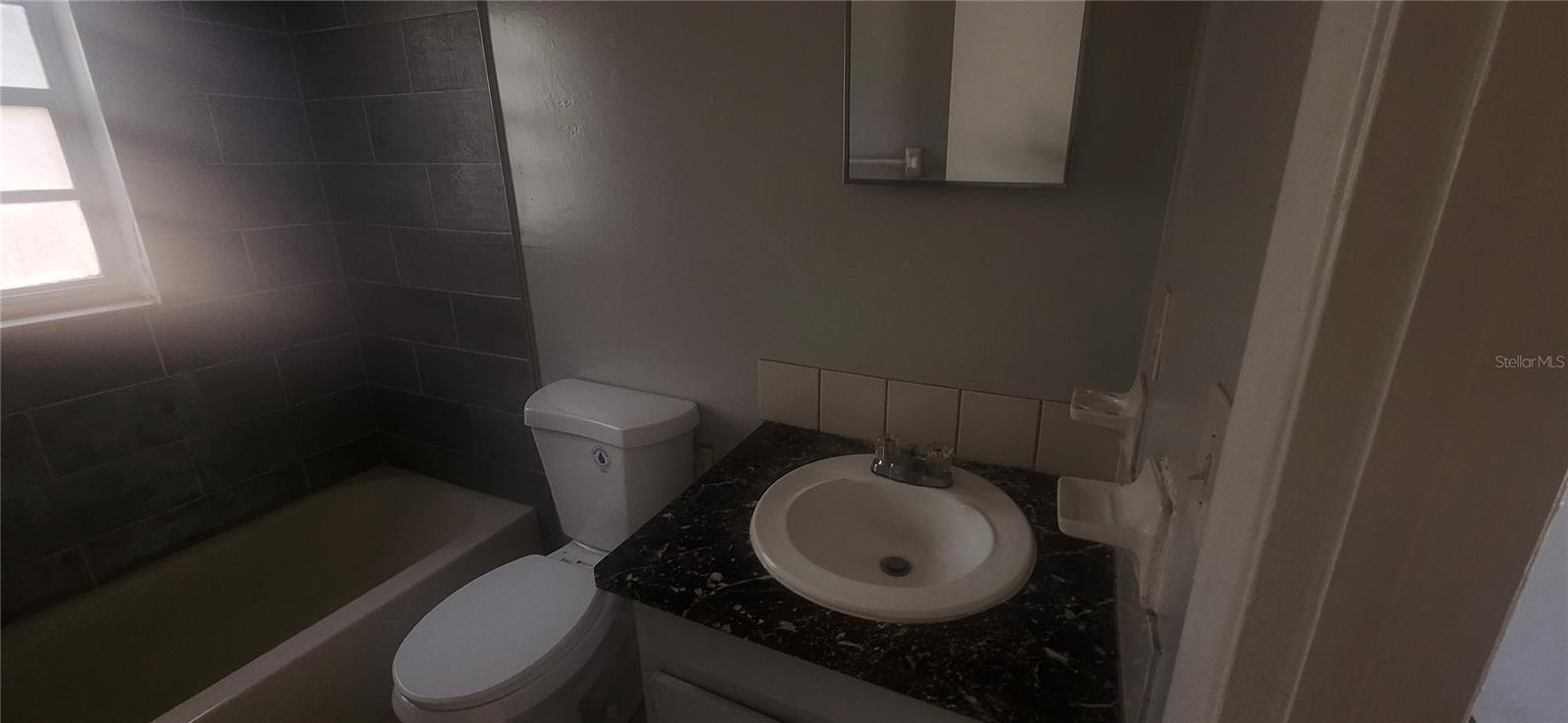 WILLOW LAKE - Residential