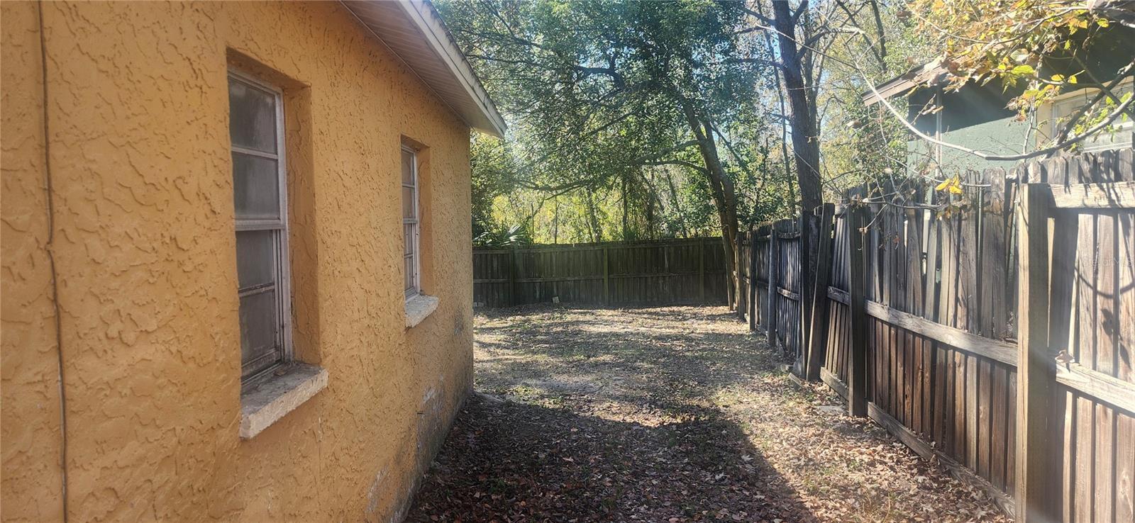 WILLOW LAKE - Residential