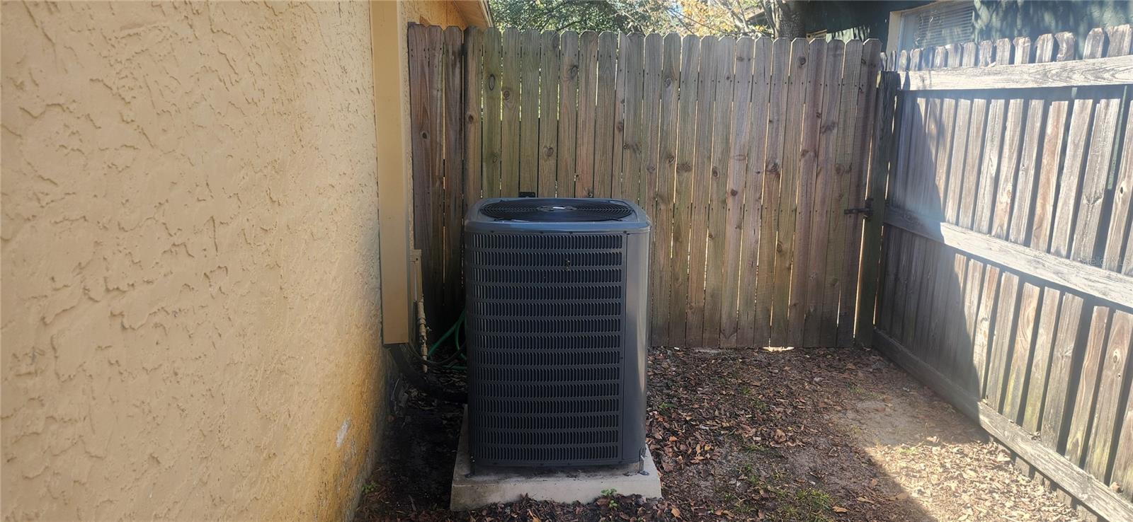 WILLOW LAKE - Residential