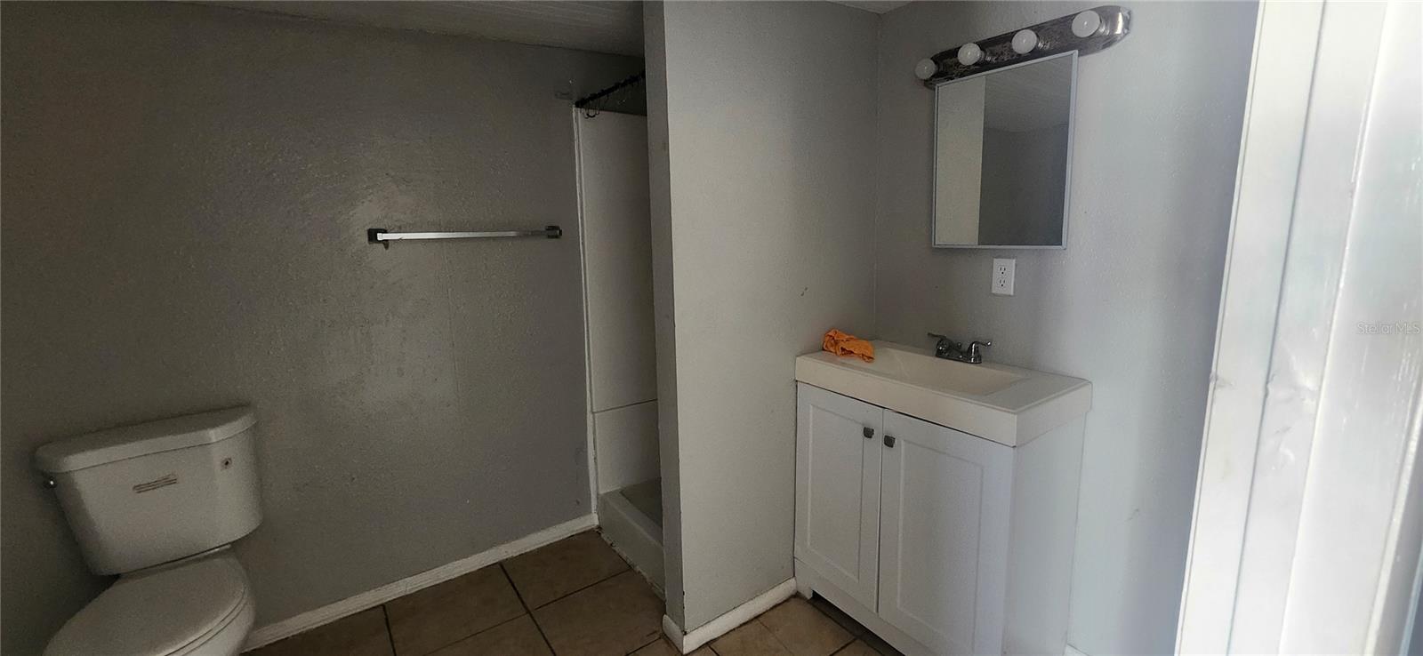 WILLOW LAKE - Residential