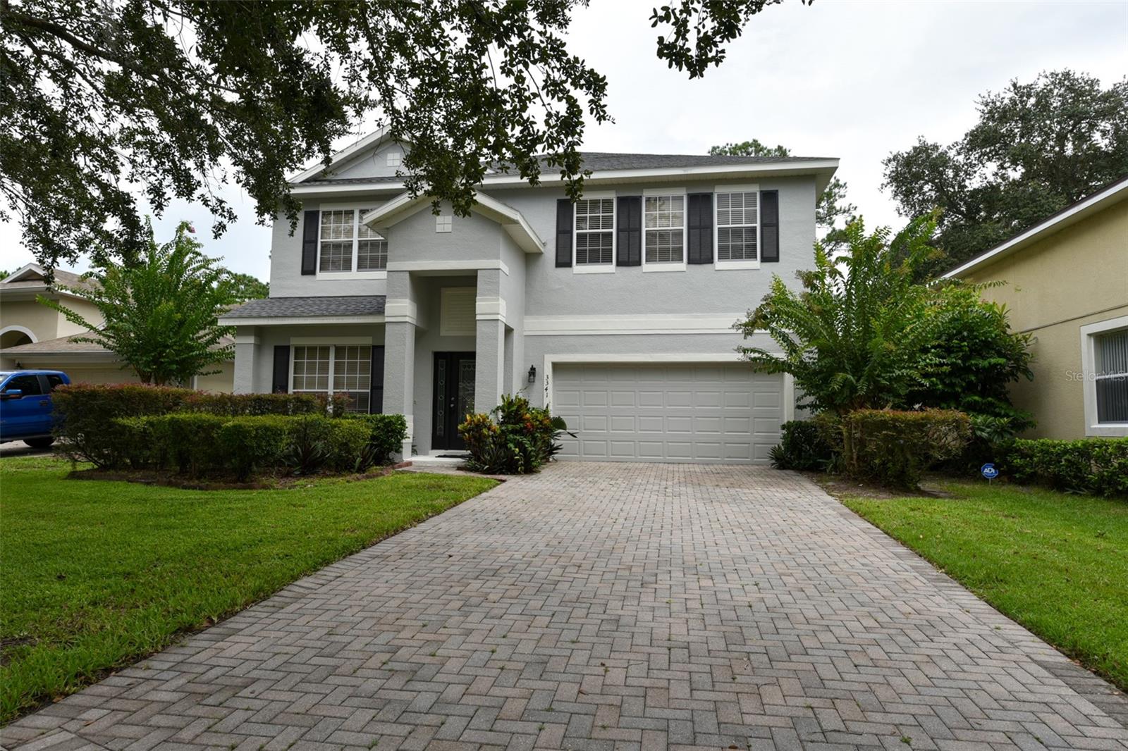 Short Sale. Built in 2007, this stylish home showcases a contemporary floor plan and tasteful, premium finishes throughout. With four spacious bedrooms, there’s ample room for family and guests, while the upstairs bonus living area offers an ideal space for a secondary entertainment retreat. The residence is truly move-in ready, surrounded by lush, mature landscaping that enhances its inviting curb appeal.
Four well-appointed bathrooms ensure comfort and convenience for busy households. Entertain with ease in the open-concept living and dining areas, designed to foster seamless gatherings and memorable moments. Perfectly positioned on tranquil Lake Jean in northeast Orlando, residents will appreciate close proximity to top-rated schools, shopping, dining, and effortless access to major highways for simplified commuting and leisure.
