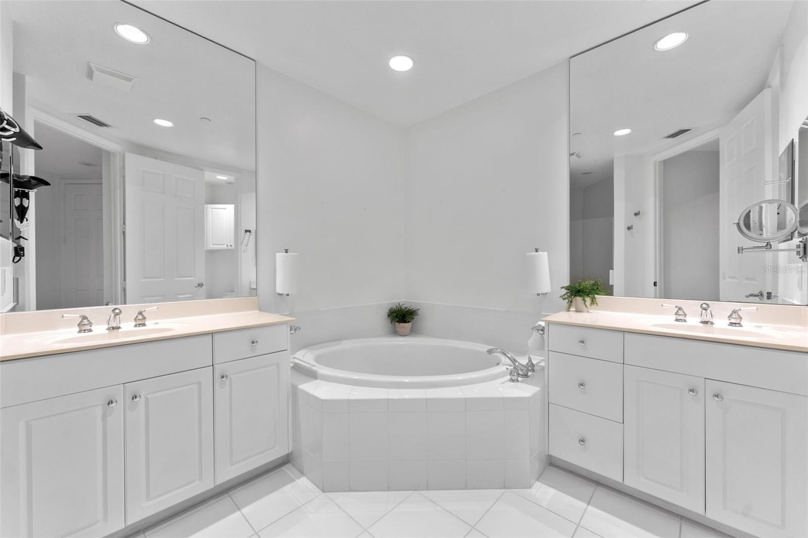 MERIDIAN ON SAND KEY CONDO - Residential Lease