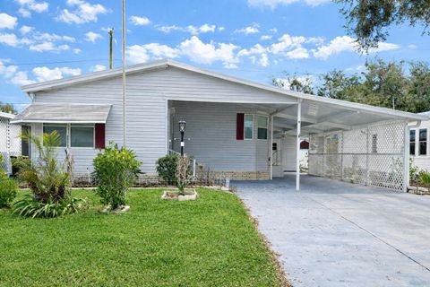 Photo of 6086 Southern Oaks Drive SE, Winter Haven, FL 33884 (MLS # L4959284)