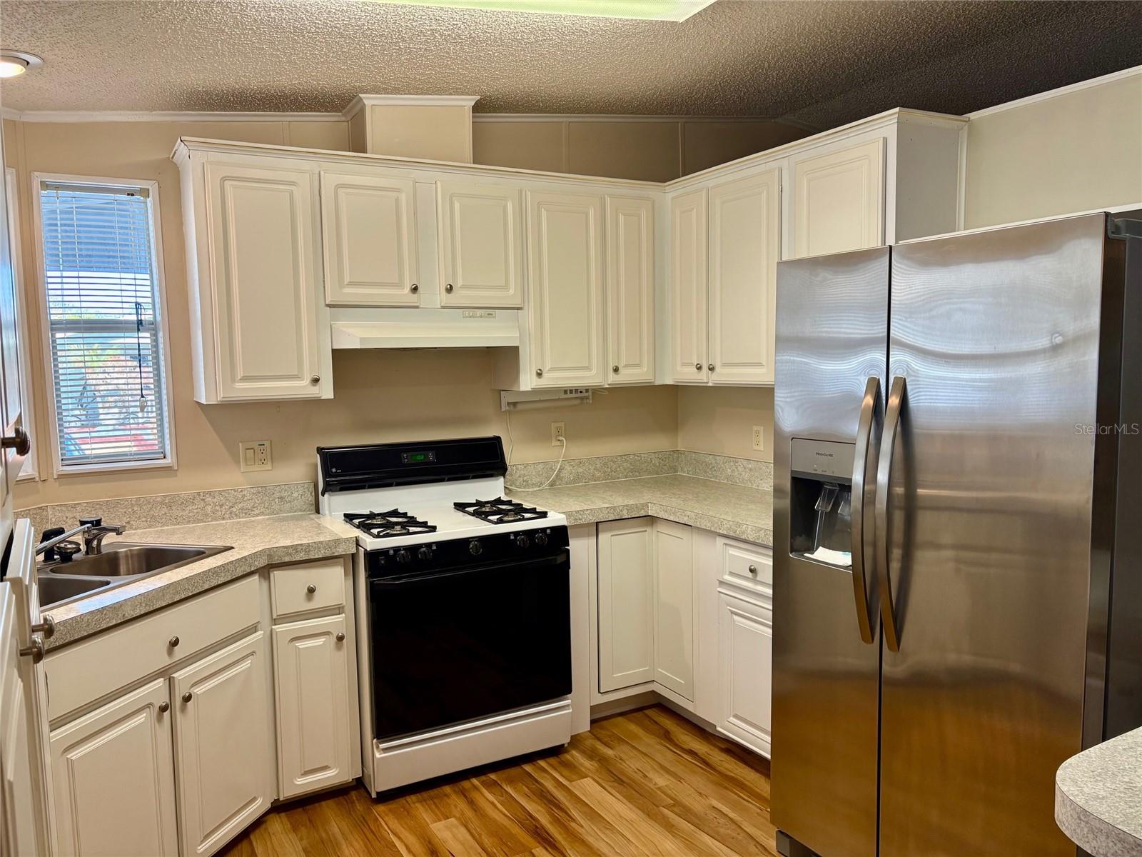 GARDEN GROVE OAKS - Residential