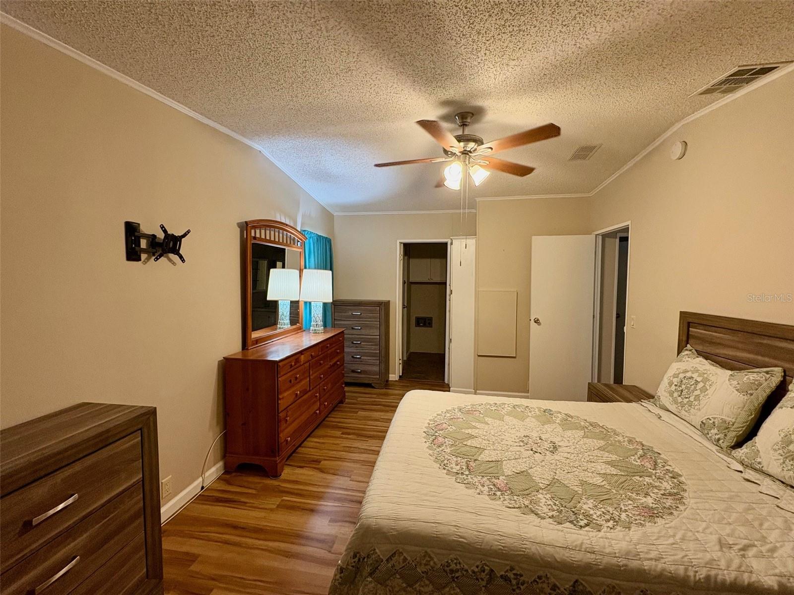 GARDEN GROVE OAKS - Residential