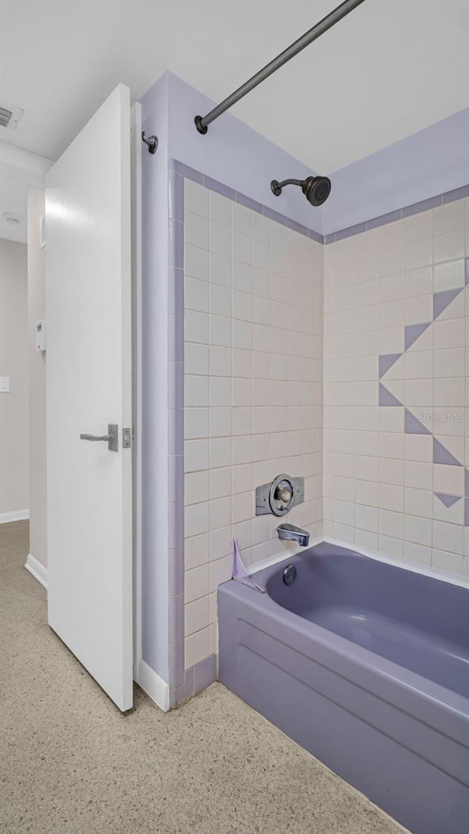 OAKHURST SHORES - Residential Lease