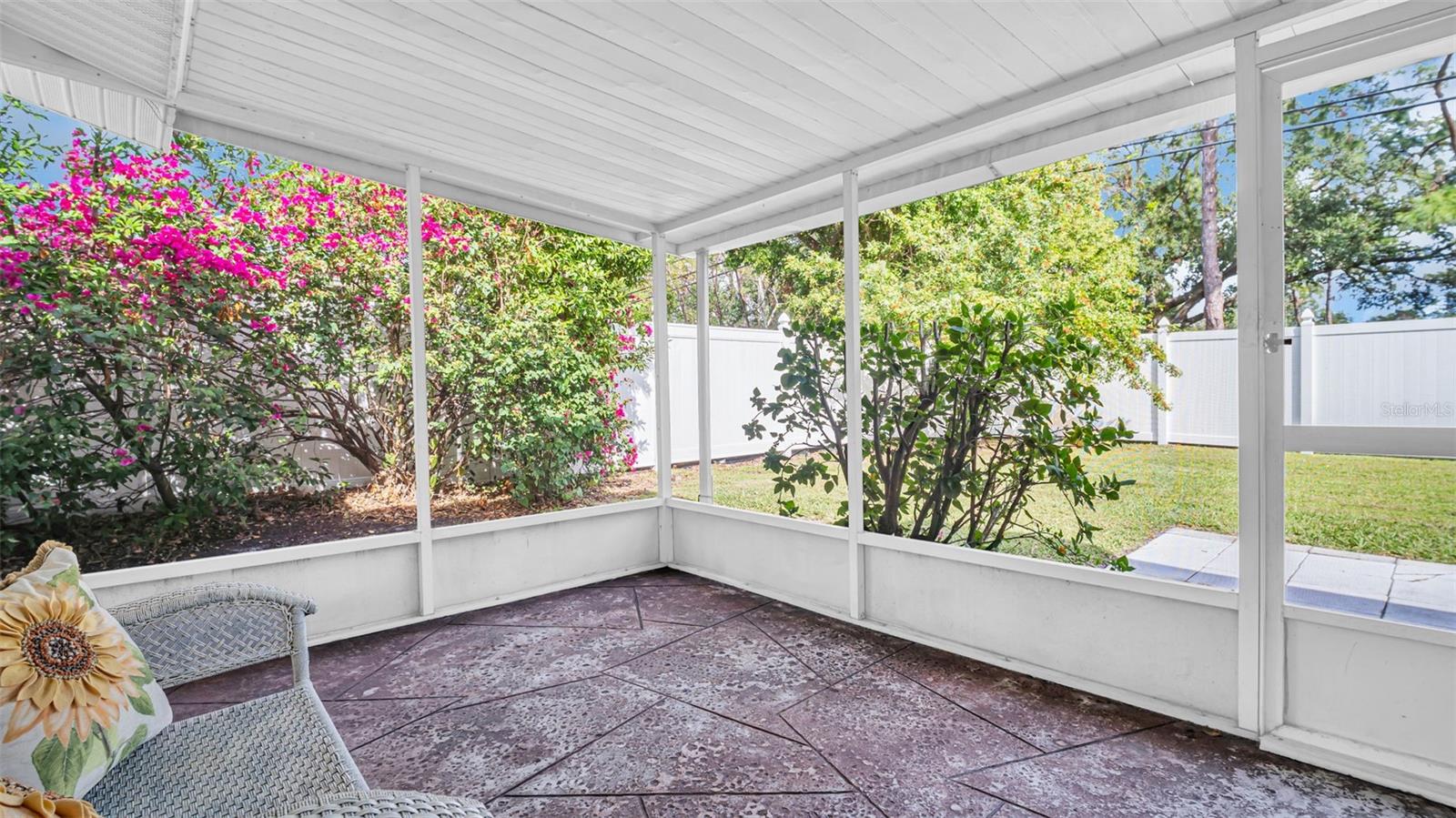 OAKHURST SHORES - Residential Lease