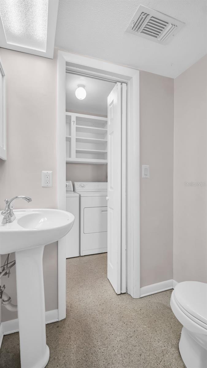 OAKHURST SHORES - Residential Lease