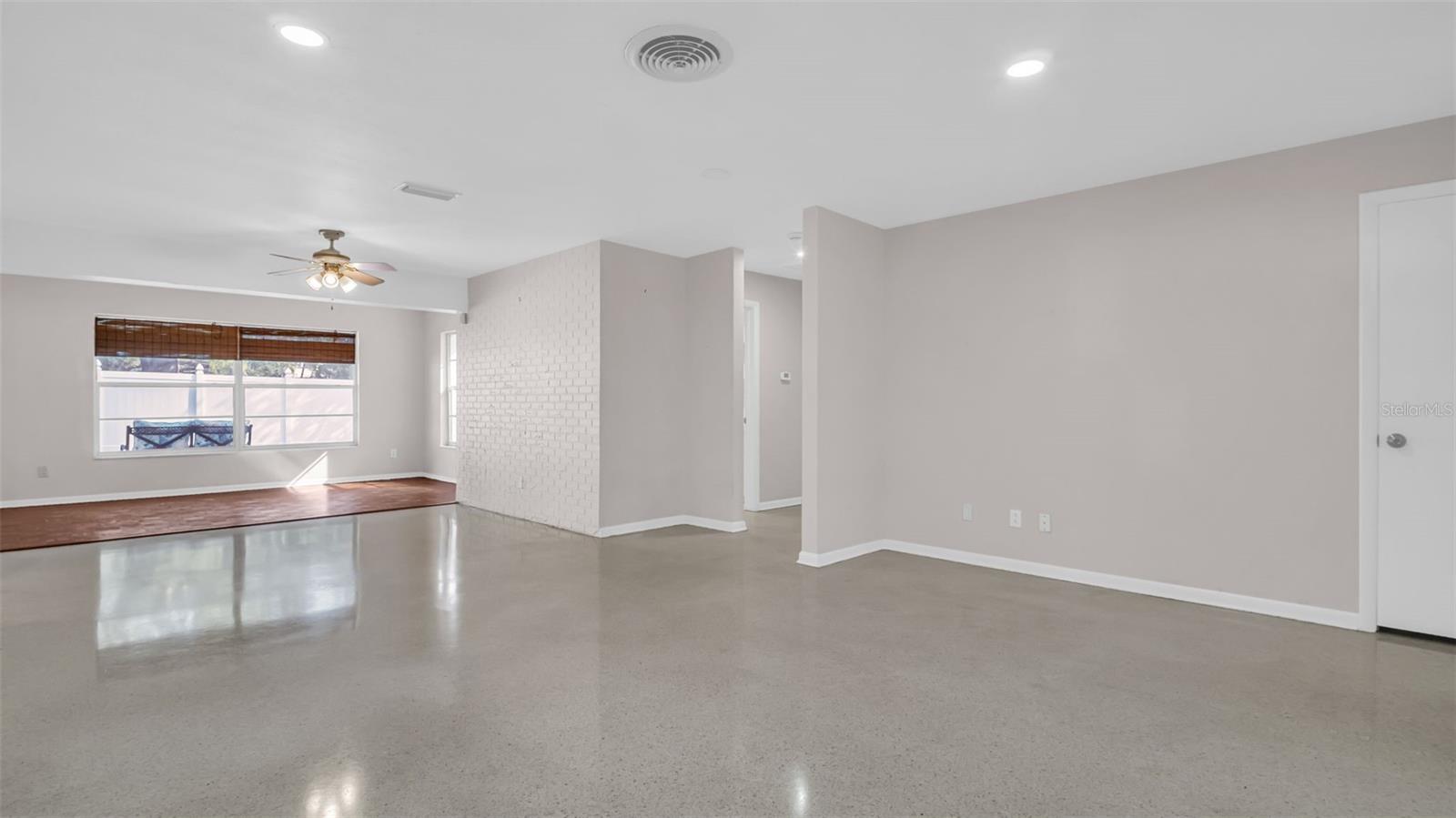 OAKHURST SHORES - Residential Lease