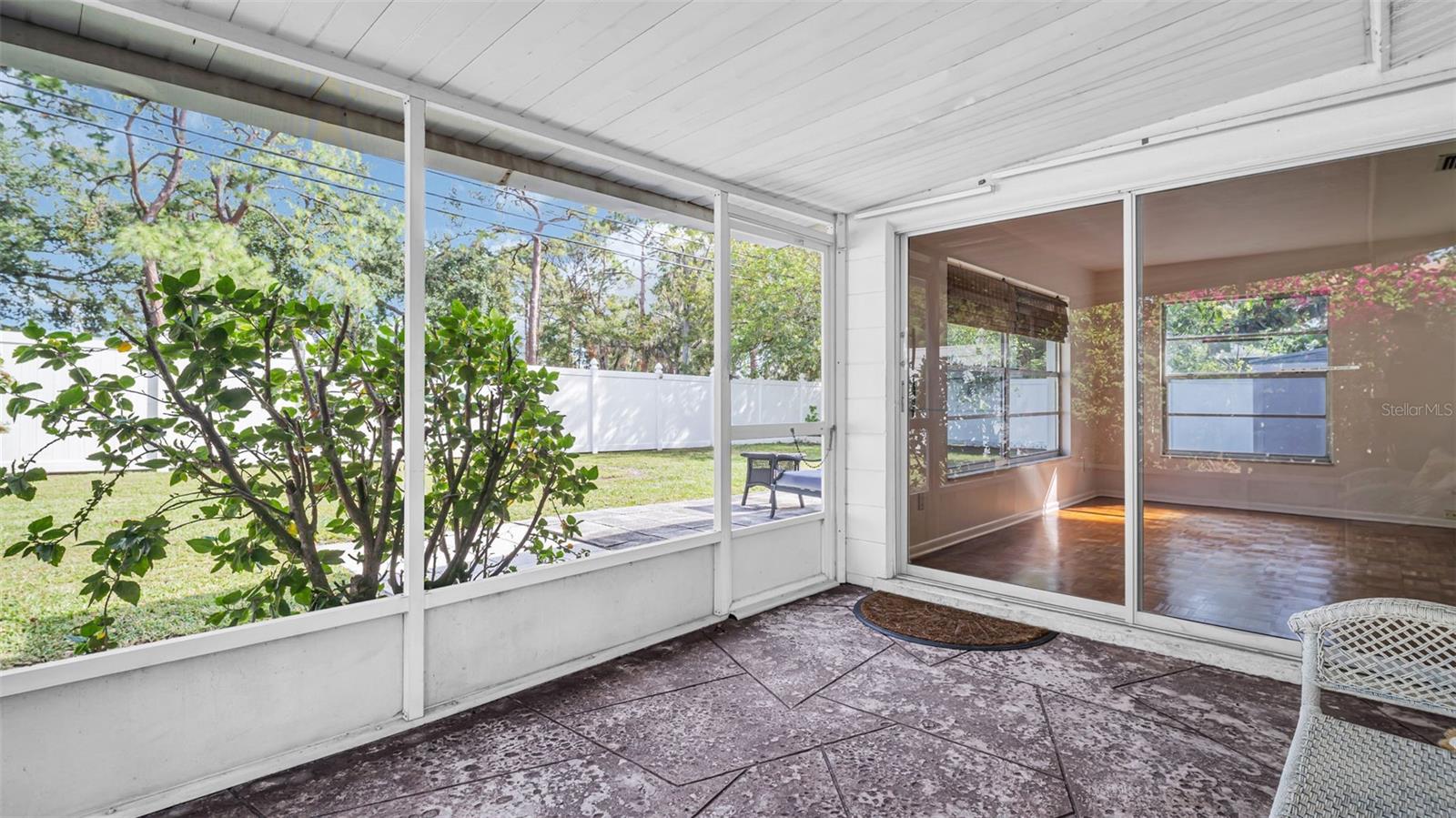 OAKHURST SHORES - Residential Lease