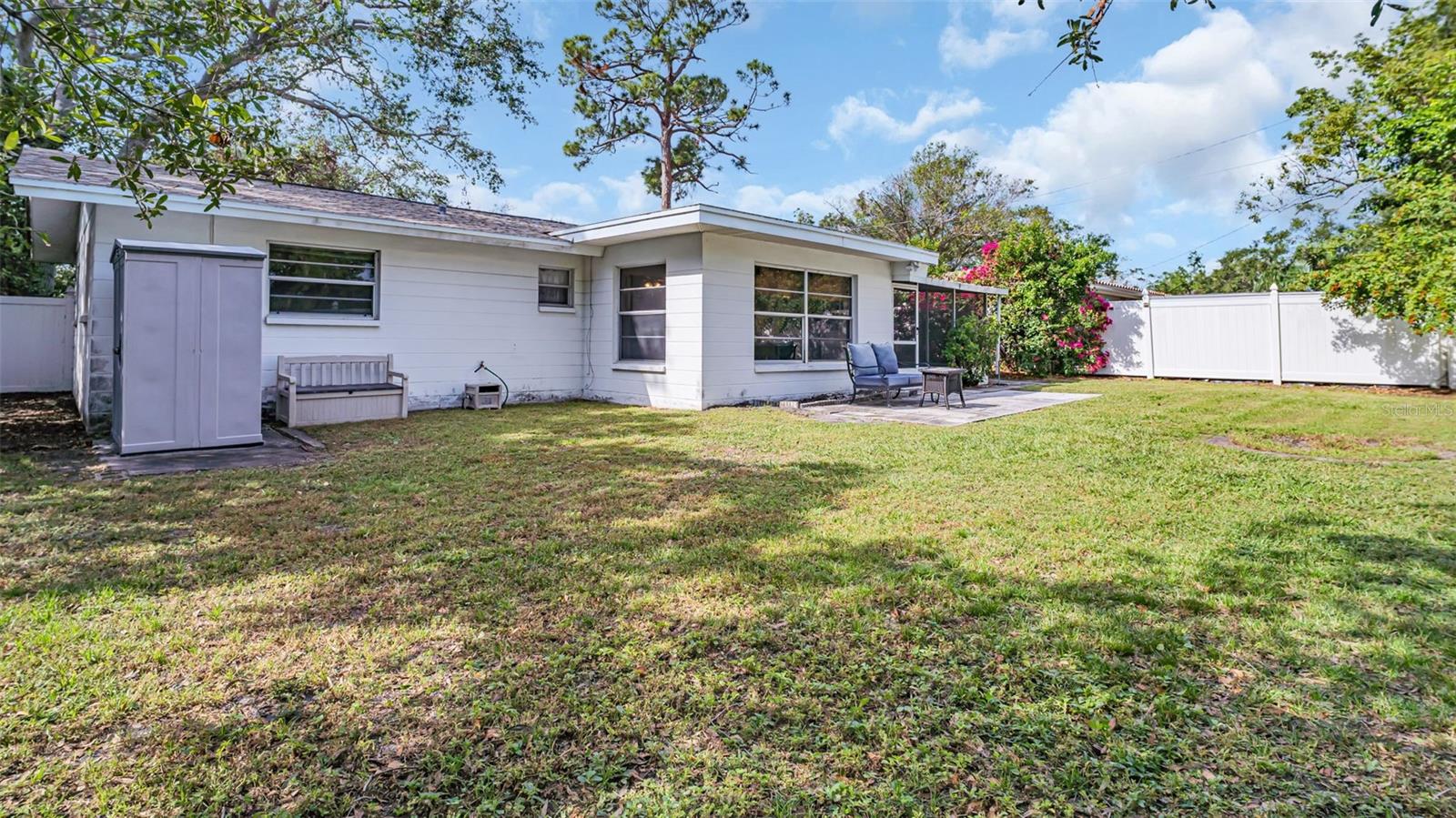 OAKHURST SHORES - Residential Lease