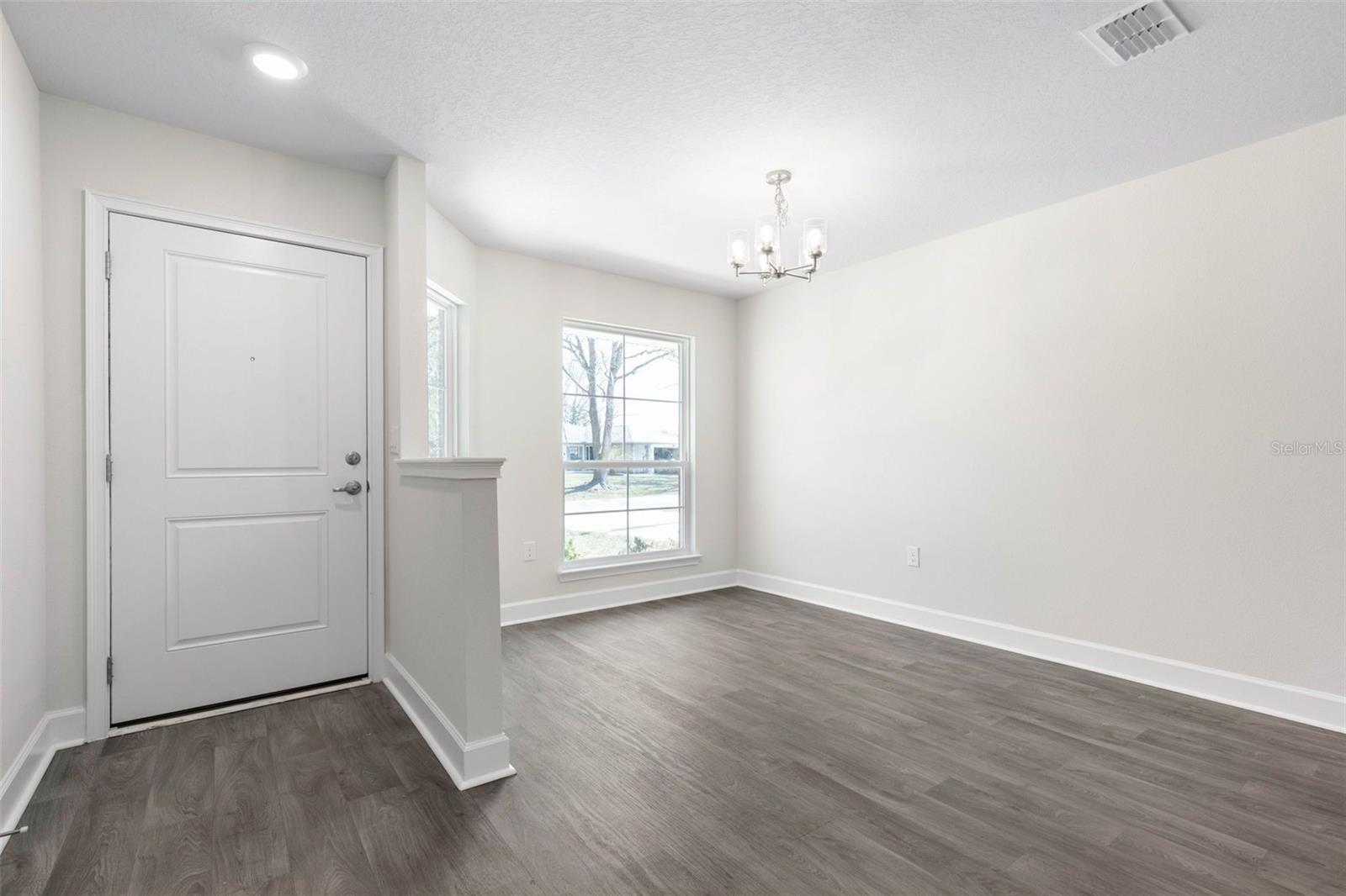 11 PERTHSHIRE LANE