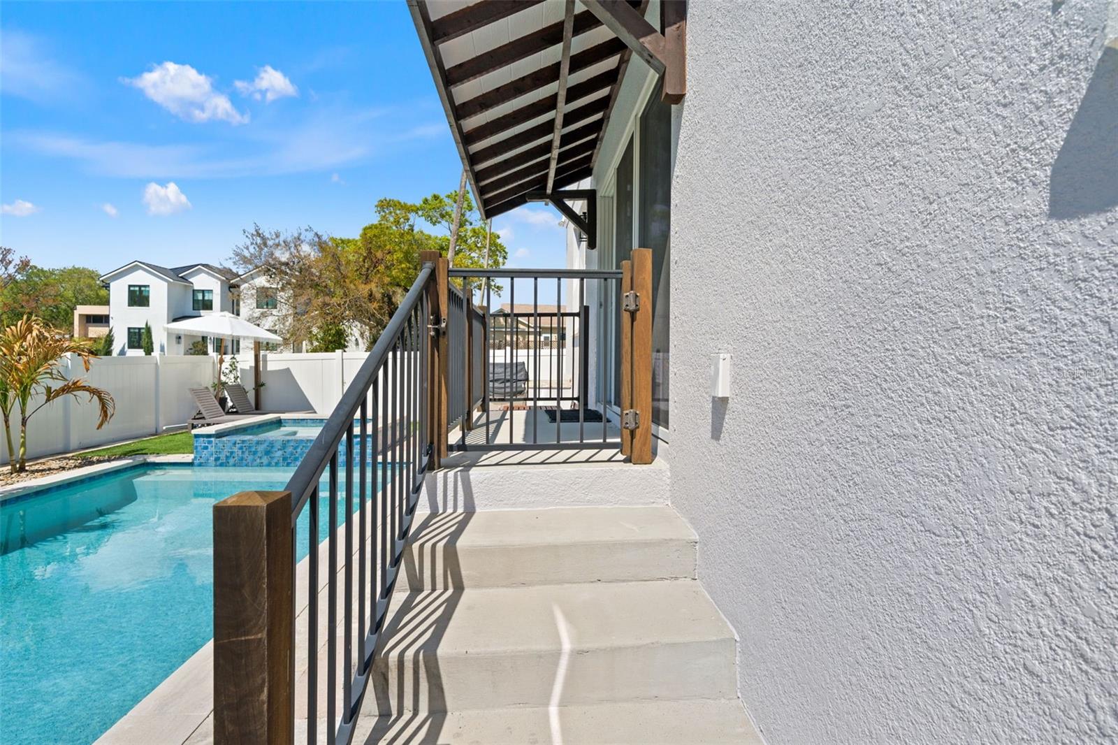 RIVERE - Residential