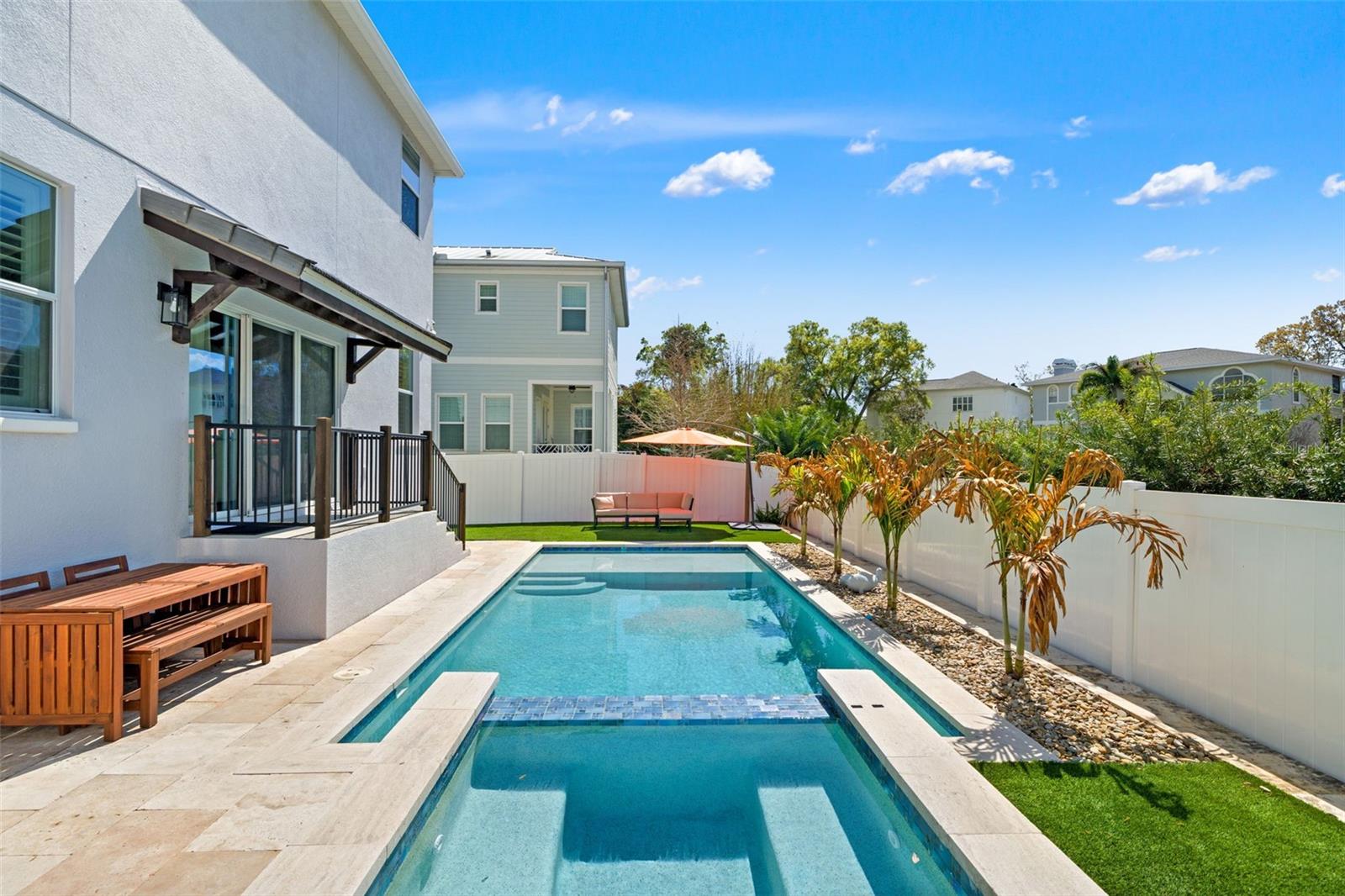 RIVERE - Residential